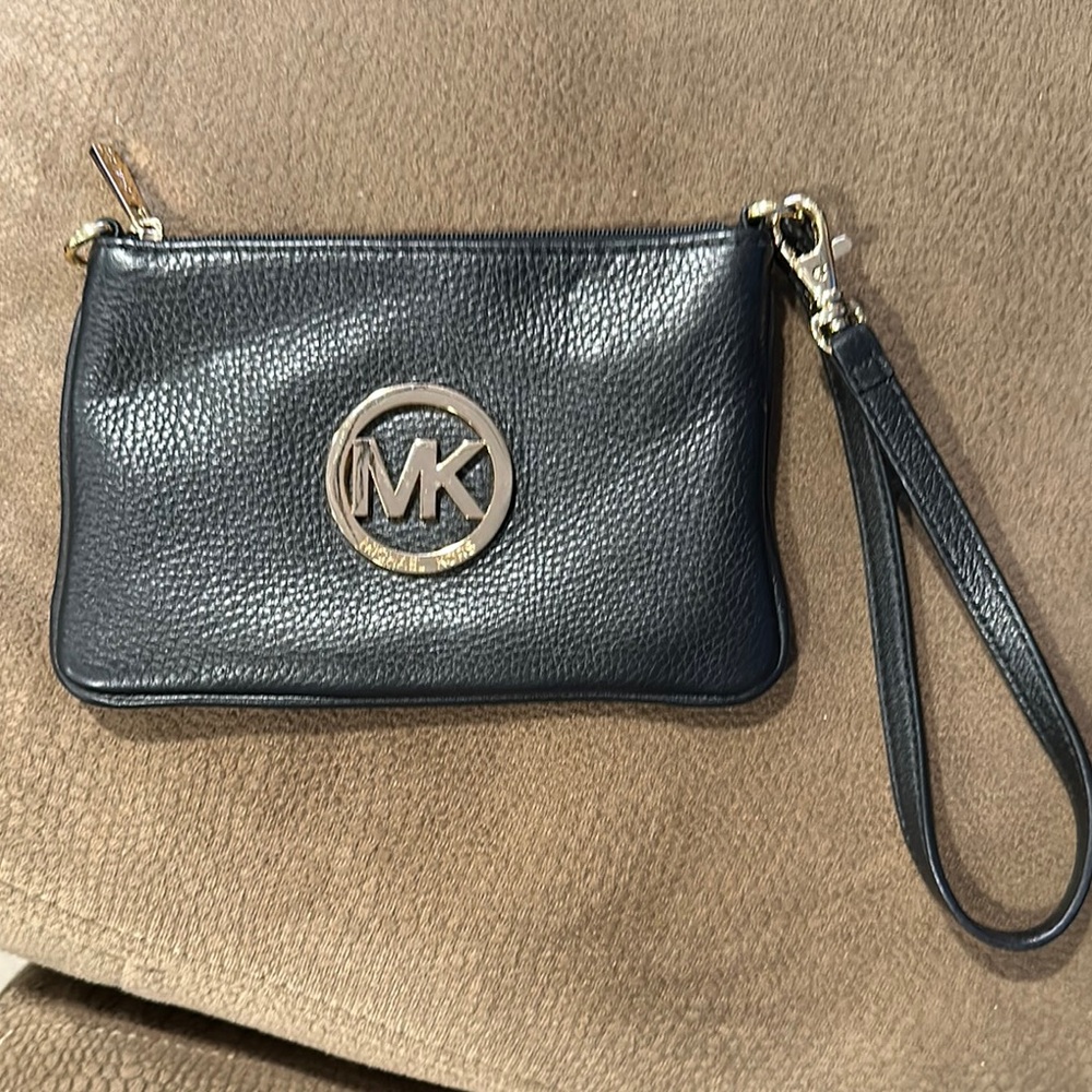 Michael Kors wristlet